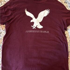 American Eagle Outfitters Burgundy Graphic Tee Size Large Men’s